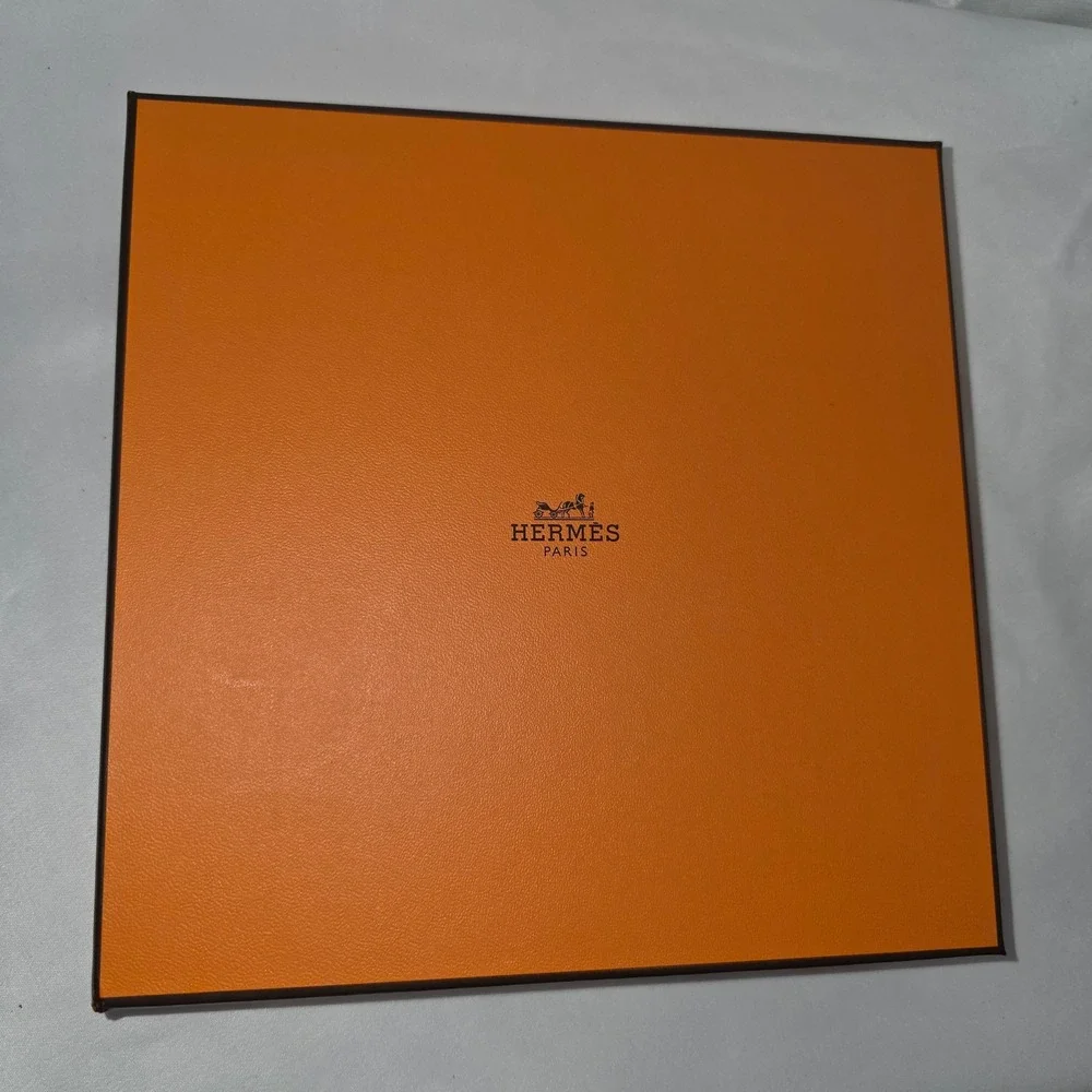 Hermes Paris Orange Square Gift Box with Tissue Paper 7.5 x 7.5 x 1.5 - BOX ONLY